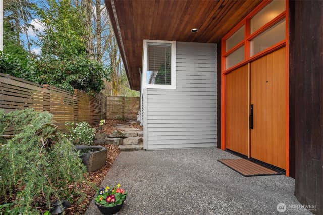 Property photo for 14740 Se 56th Street, Bellevue photo 3