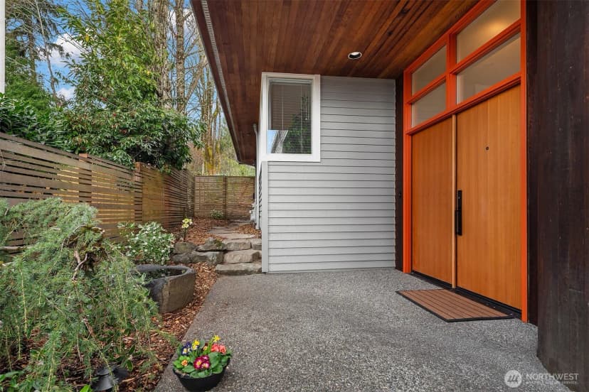 Property photo for 14740 Se 56th Street, Bellevue photo 3