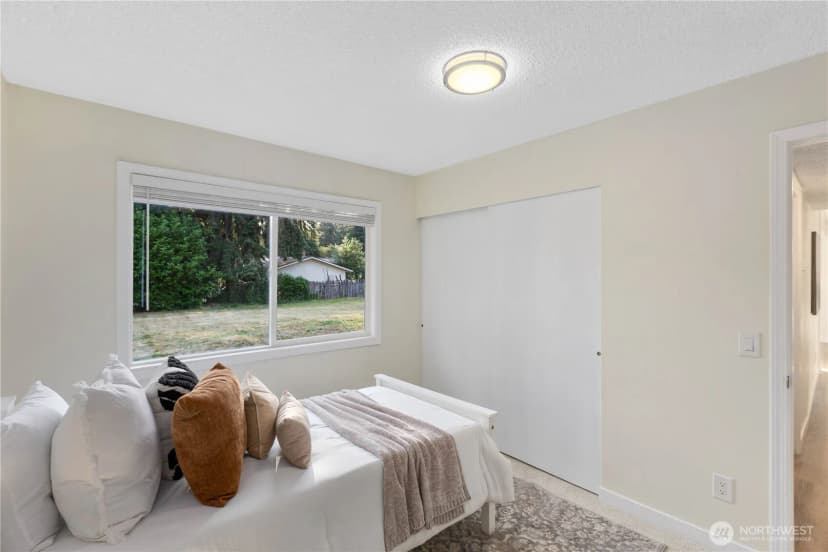 Property photo for 14009 145th Avenue Se, Renton photo 15