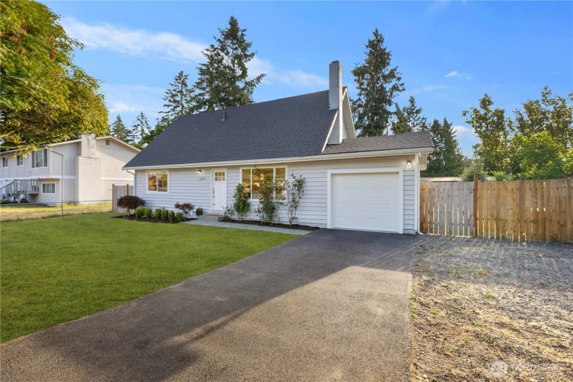 Property photo for 14009 145th Avenue Se, Renton photo 30