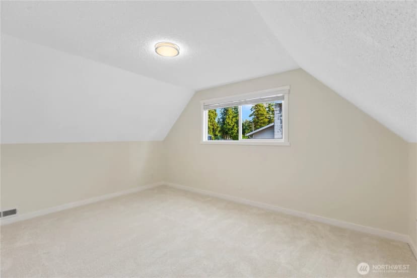 Property photo for 14009 145th Avenue Se, Renton photo 21
