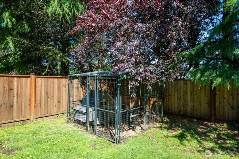 Property photo for 6898 Golf View Drive, Lynden photo 35