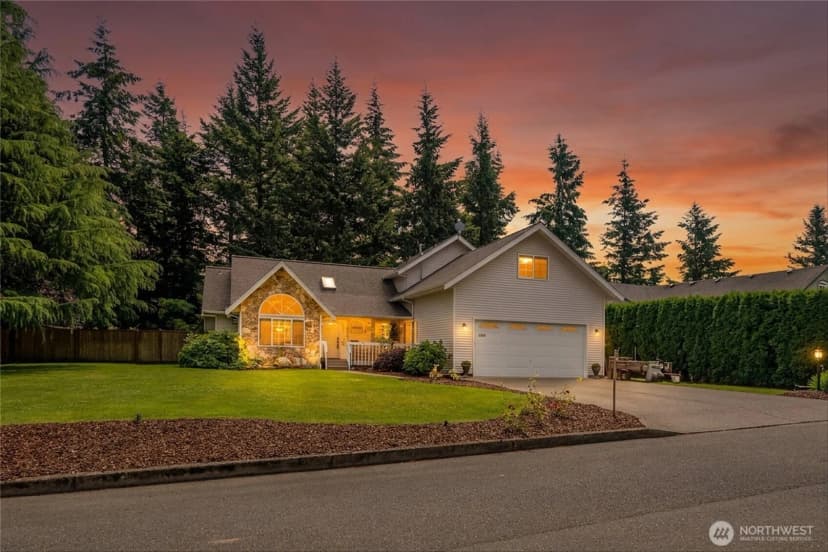Property photo for 6898 Golf View Drive, Lynden photo 36