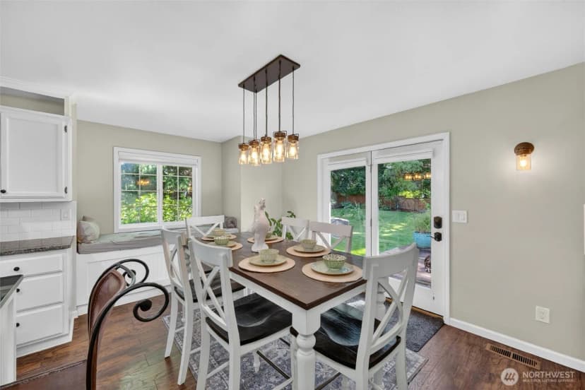Property photo for 6898 Golf View Drive, Lynden photo 14