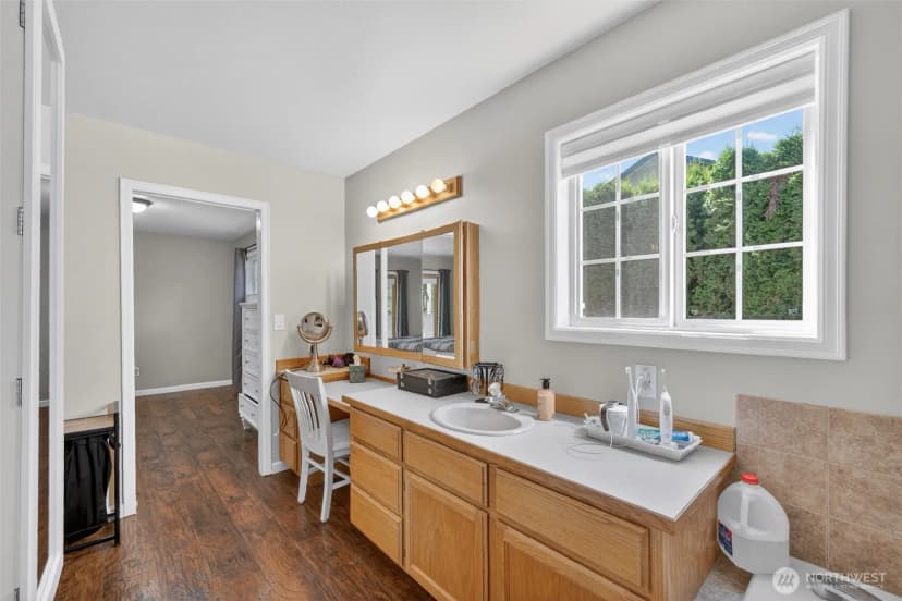 Property photo for 6898 Golf View Drive, Lynden photo 21