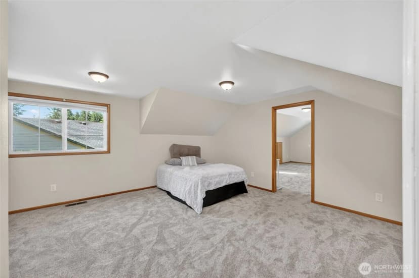 Property photo for 6898 Golf View Drive, Lynden photo 28