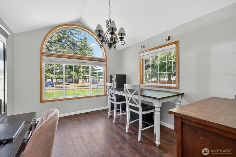 Property photo for 6898 Golf View Drive, Lynden photo 17