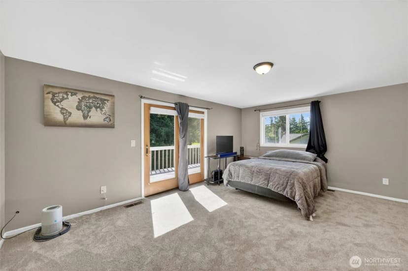 Property photo for 6898 Golf View Drive, Lynden photo 23