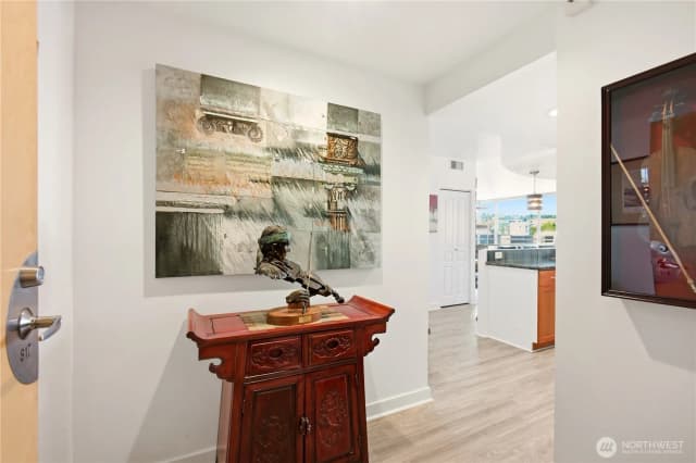 Property photo for 2929 1st Avenue #817, Seattle photo 4