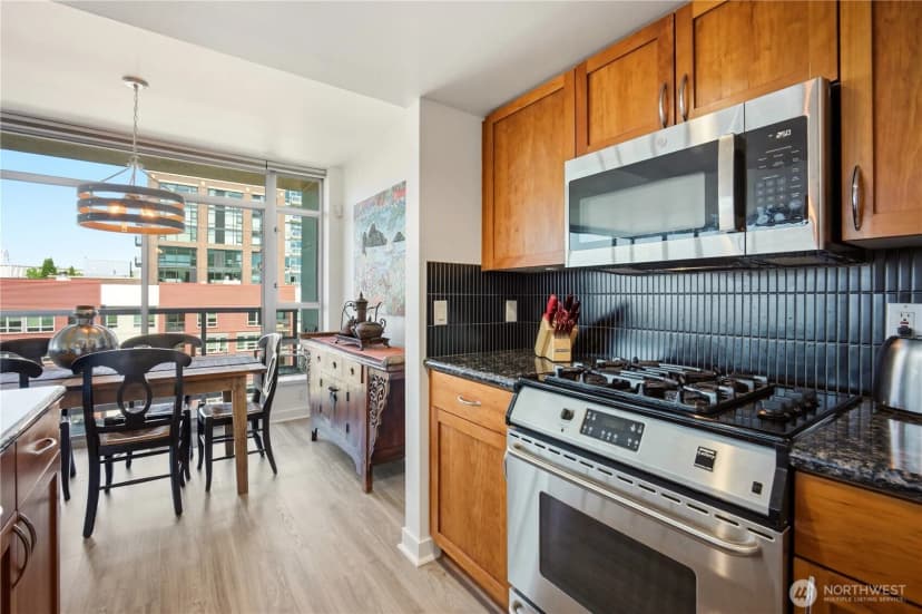 Property photo for 2929 1st Avenue #817, Seattle photo 7