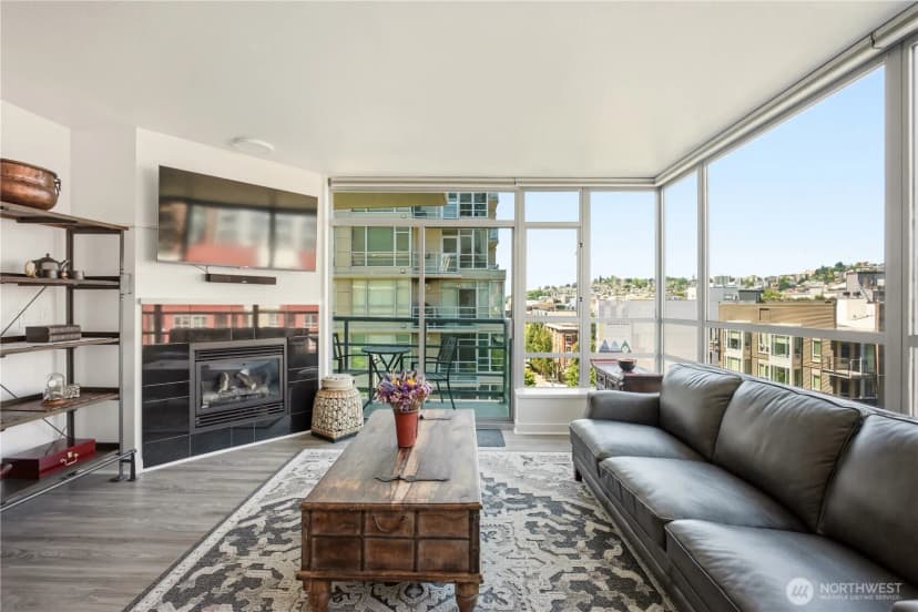 Property photo for 2929 1st Avenue #817, Seattle photo 10