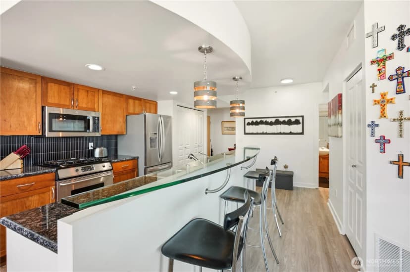 Property photo for 2929 1st Avenue #817, Seattle photo 16