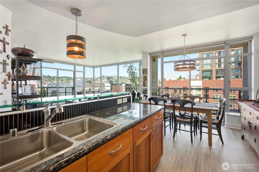Property photo for 2929 1st Avenue #817, Seattle photo 8