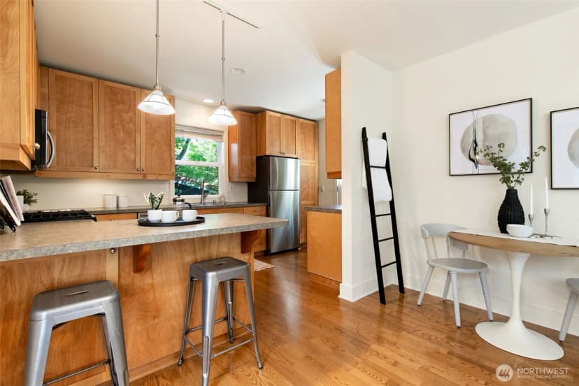 Property photo for 6318 5th Avenue Ne #c, Seattle photo 7
