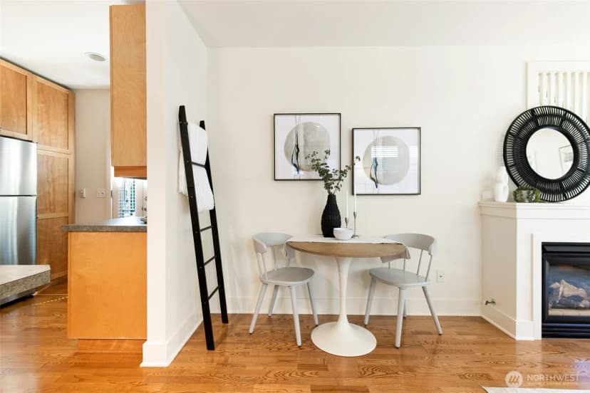Property photo for 6318 5th Avenue Ne #c, Seattle photo 6