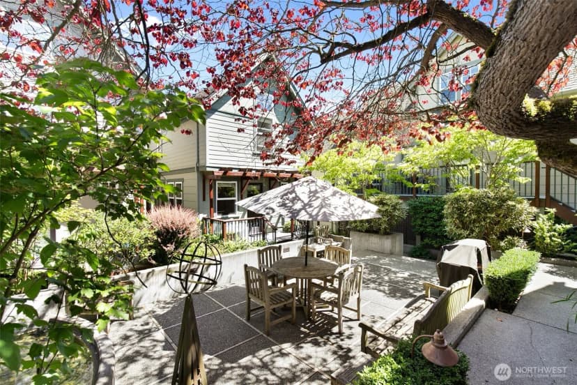 Property photo for 6318 5th Avenue Ne #c, Seattle photo 3