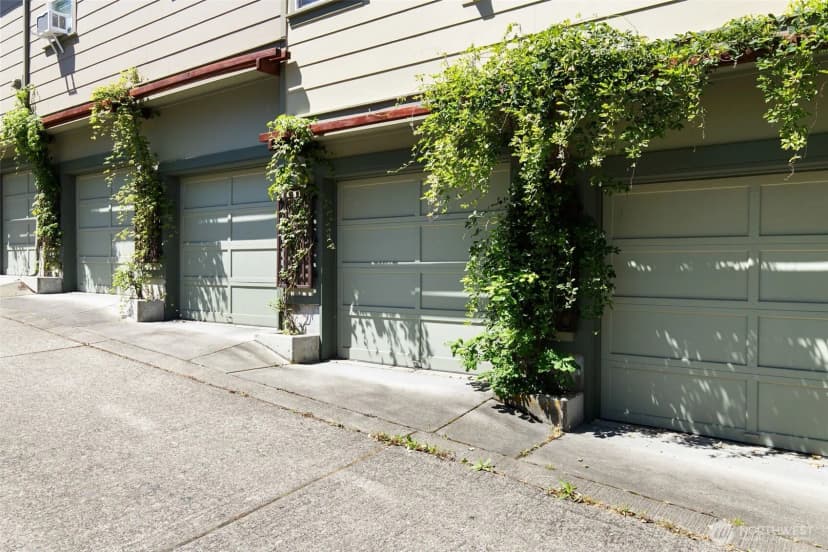Property photo for 6318 5th Avenue Ne #c, Seattle photo 20