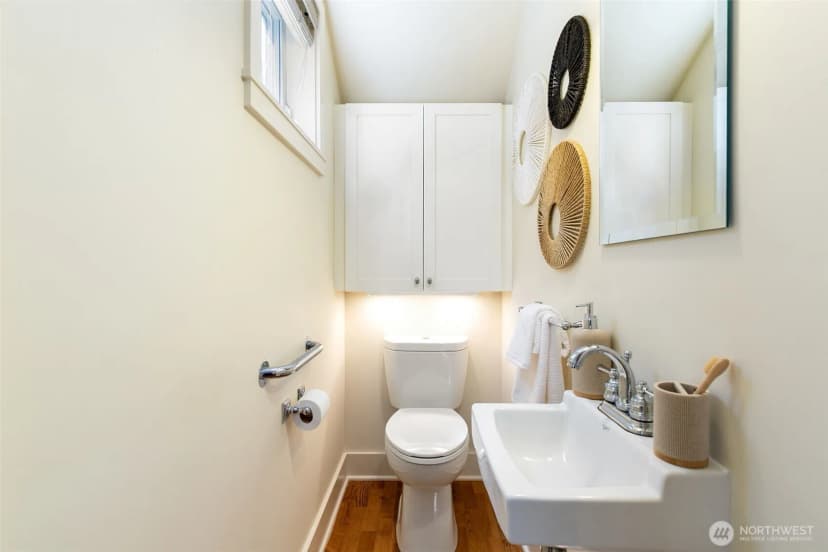 Property photo for 6318 5th Avenue Ne #c, Seattle photo 10
