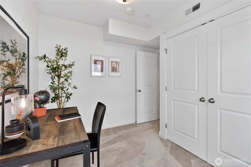 Property photo for 804 3rd Avenue N, Seattle photo 24