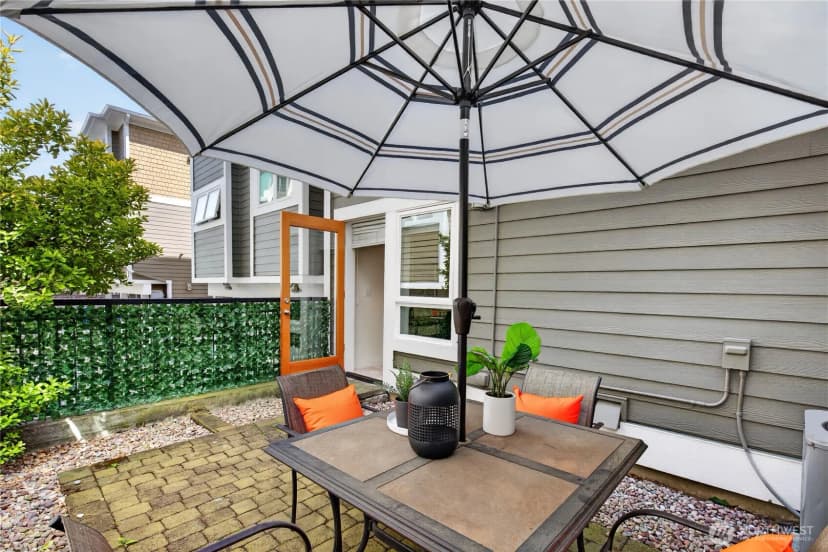 Property photo for 804 3rd Avenue N, Seattle photo 26