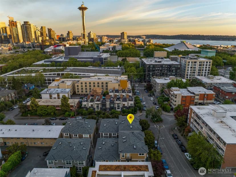 Property photo for 804 3rd Avenue N, Seattle photo 33