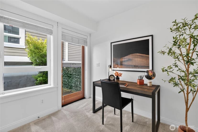 Property photo for 804 3rd Avenue N, Seattle photo 25