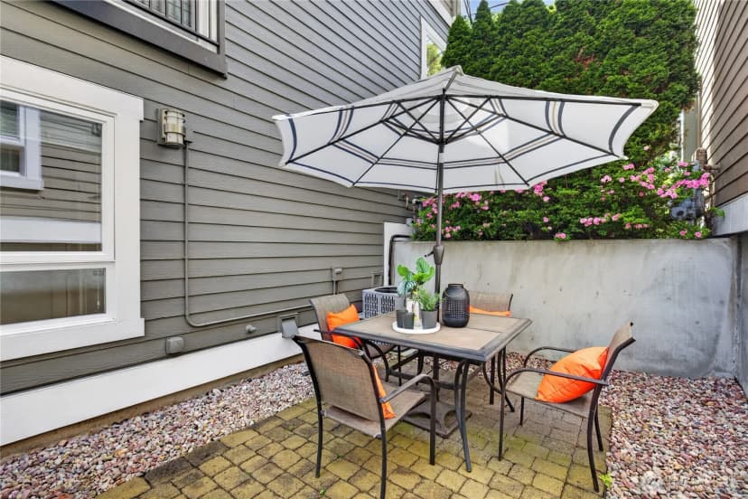 Property photo for 804 3rd Avenue N, Seattle photo 27