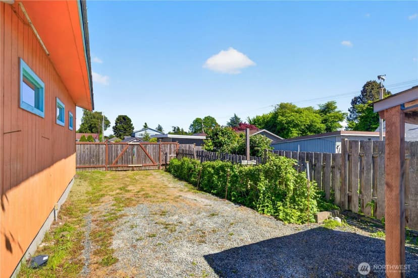 Property photo for 2009 11th Street, Anacortes photo 21