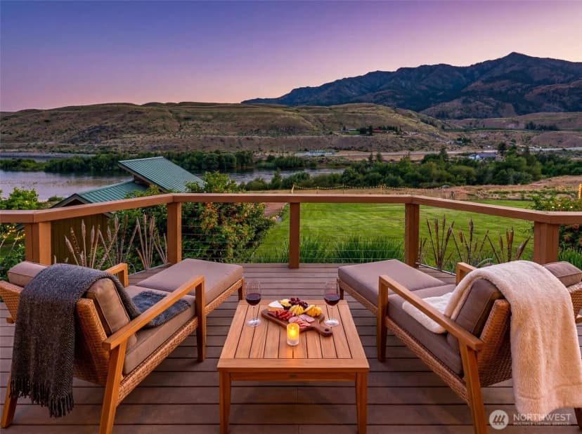 Property photo for 105 Bill Shaw Road, Pateros