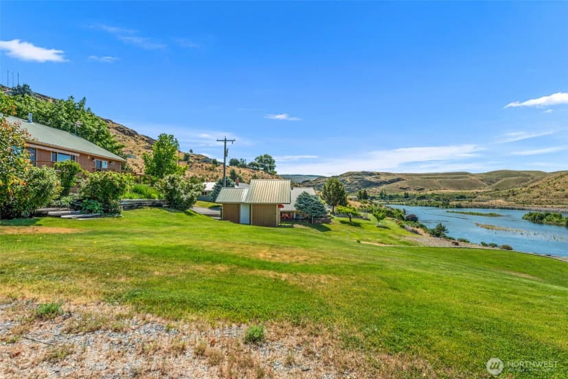 Property photo for 105 Bill Shaw Road, Pateros photo 34