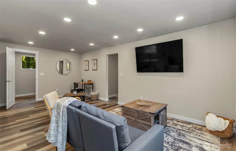 Property photo for 1526 W Mukilteo Blvd #a, Everett photo 11