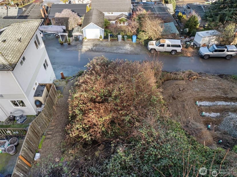 Property photo for 6726 Soundview Drive Ne, Tacoma photo 8