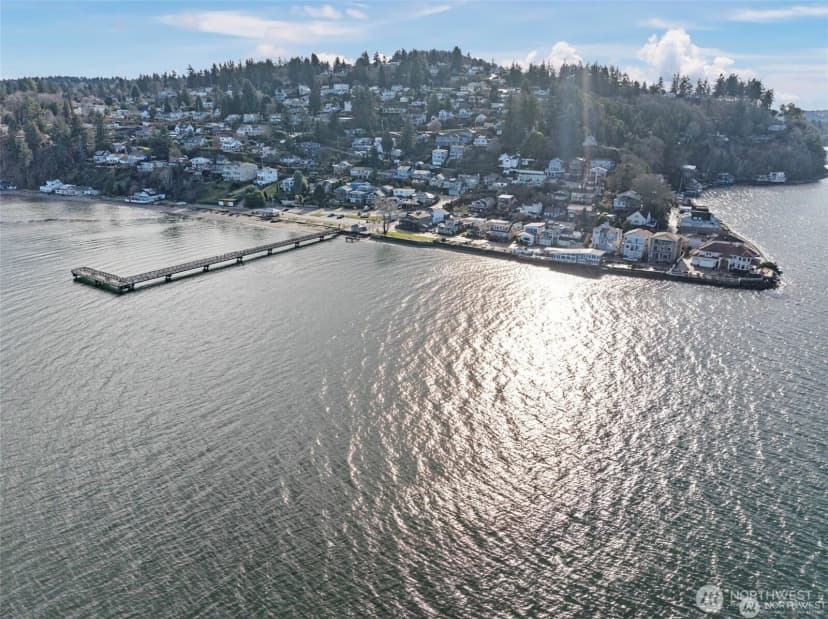 Property photo for 6726 Soundview Drive Ne, Tacoma photo 15