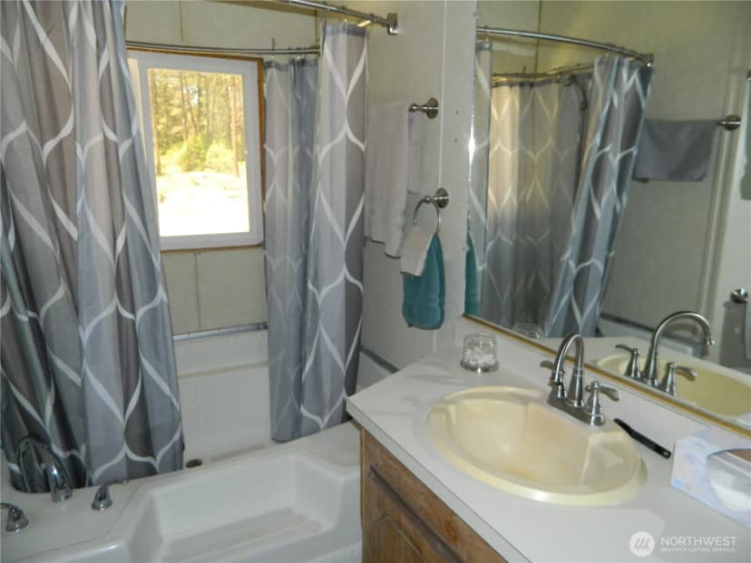 Property photo for 16 Summit Lake Road, Tonasket photo 20