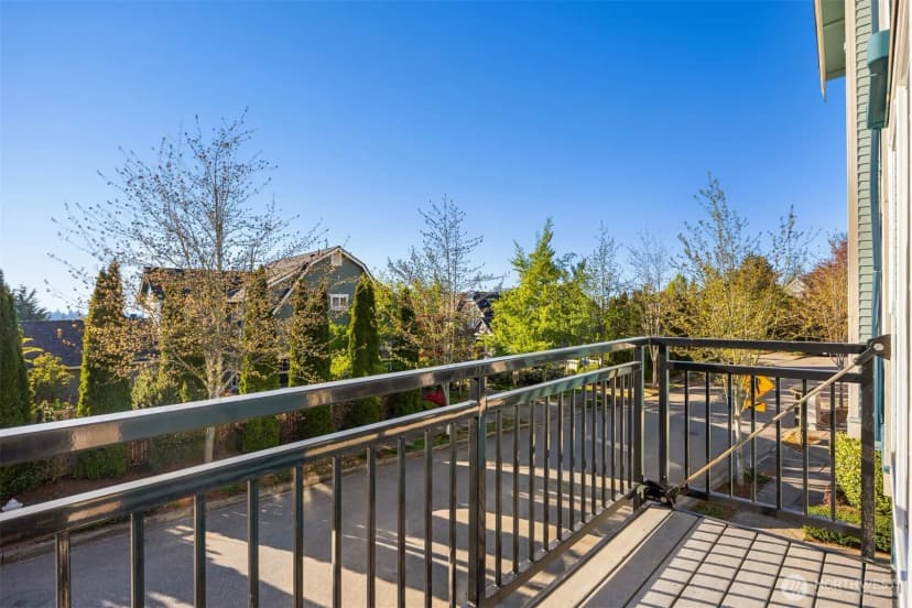 Property photo for 1936 17th Avenue Ne, Issaquah photo 32