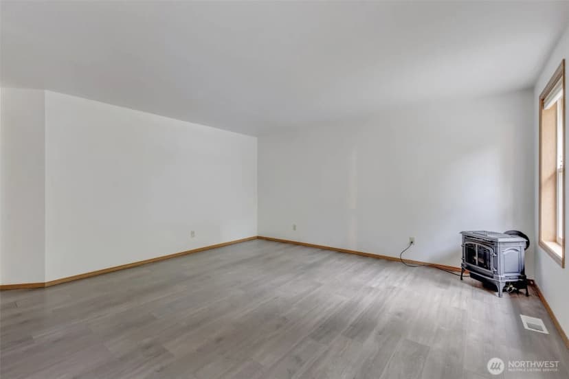 Property photo for 39322 310th Avenue Se, Enumclaw photo 17