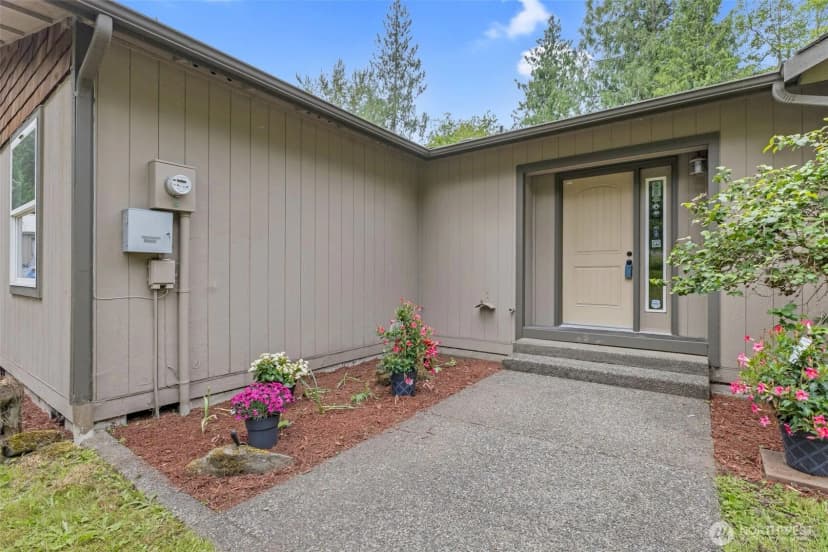 Property photo for 39322 310th Avenue Se, Enumclaw photo 3
