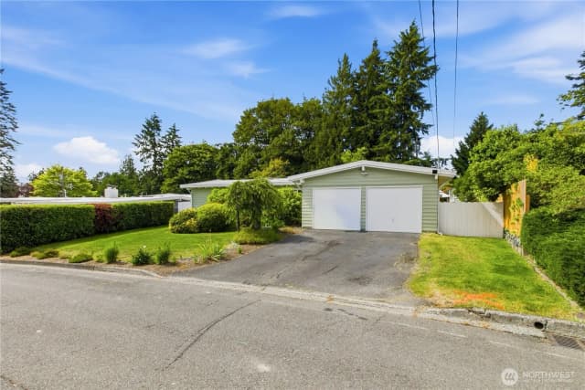 Property photo for 10510 Se 233rd Place, Kent