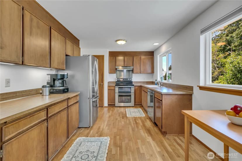 Property photo for 10510 Se 233rd Place, Kent photo 6
