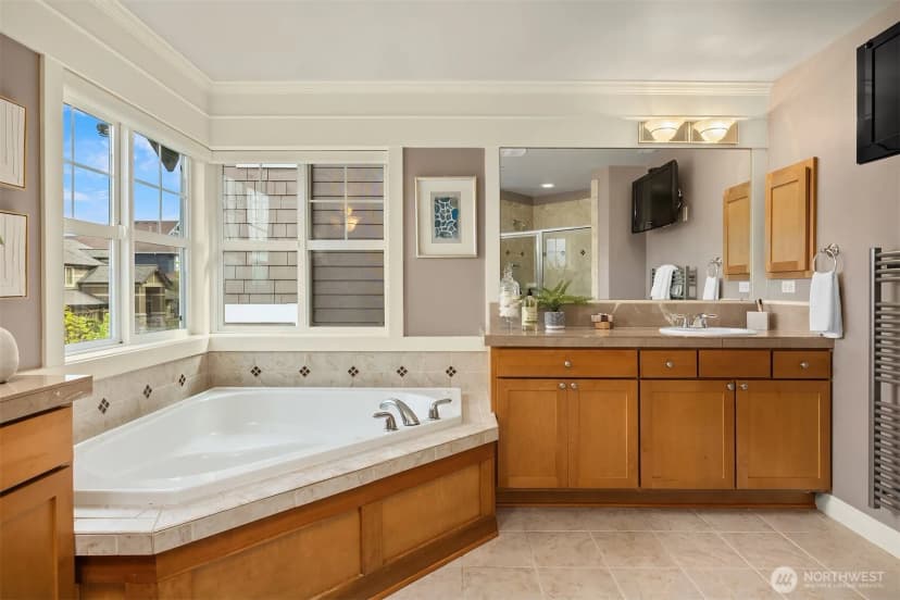 Property photo for 773 Summerhill Ridge Drive Nw, Issaquah photo 20