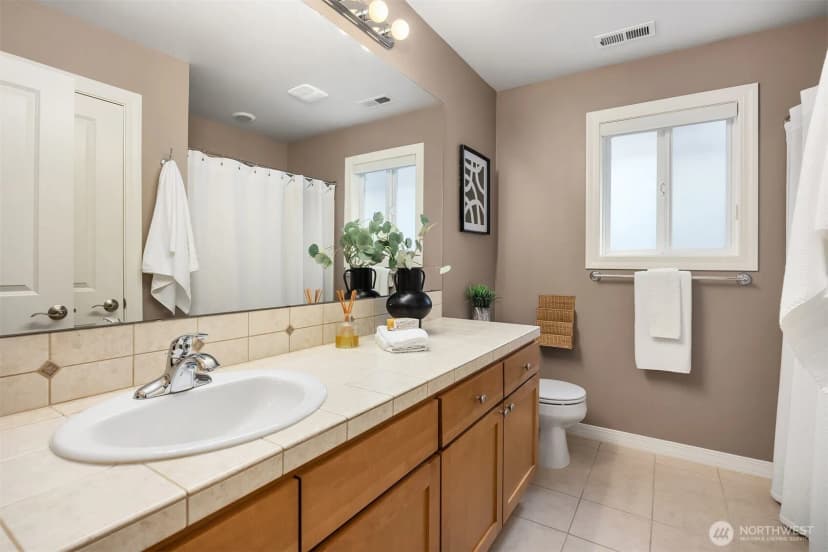 Property photo for 773 Summerhill Ridge Drive Nw, Issaquah photo 27
