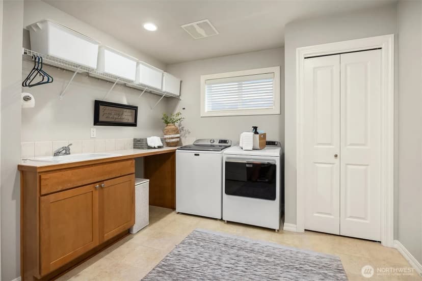 Property photo for 773 Summerhill Ridge Drive Nw, Issaquah photo 28