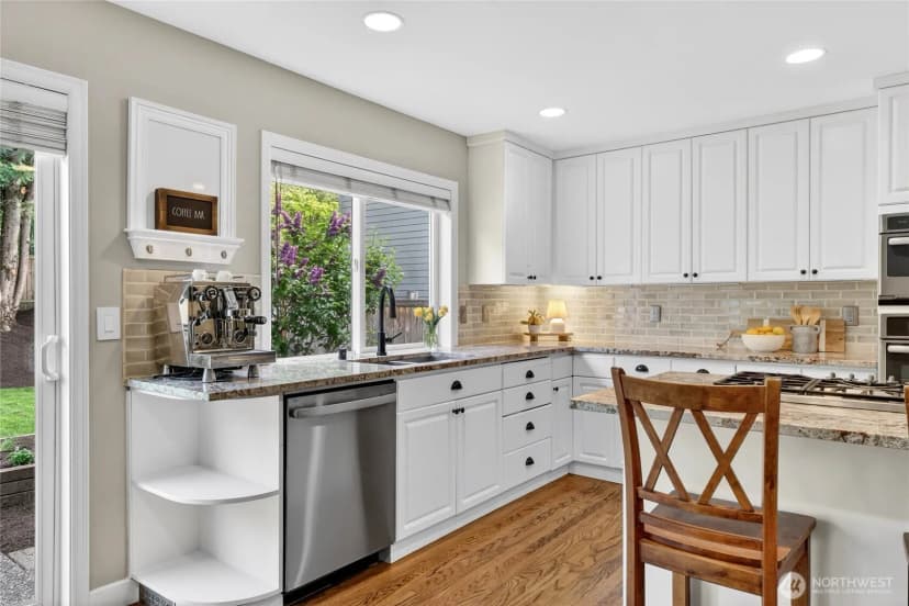 Property photo for 24861 Ne 1st Place, Sammamish photo 10