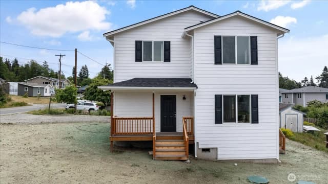 Property photo for 1240 Admirals Drive, Coupeville photo 2
