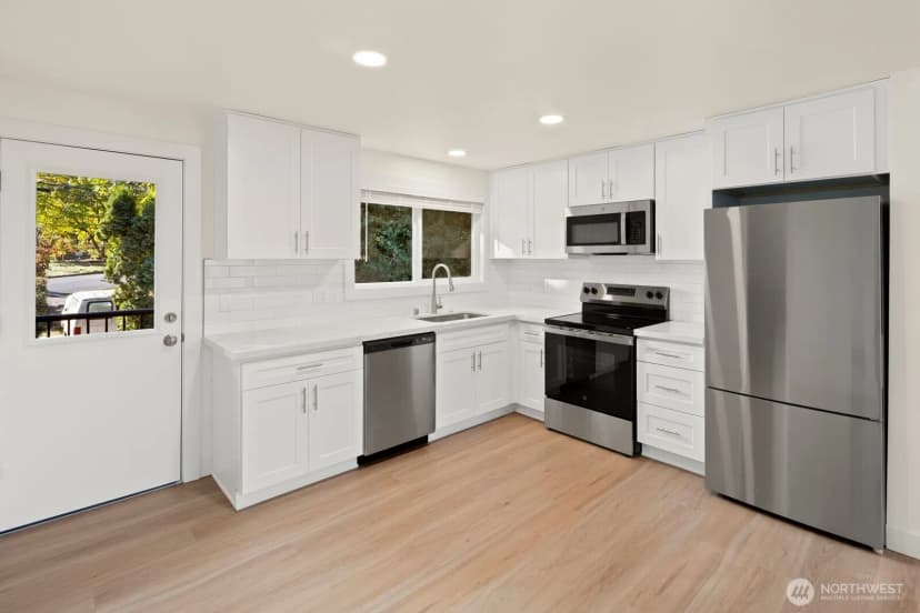 Property photo for 845 Kirkland Way, Kirkland photo 29