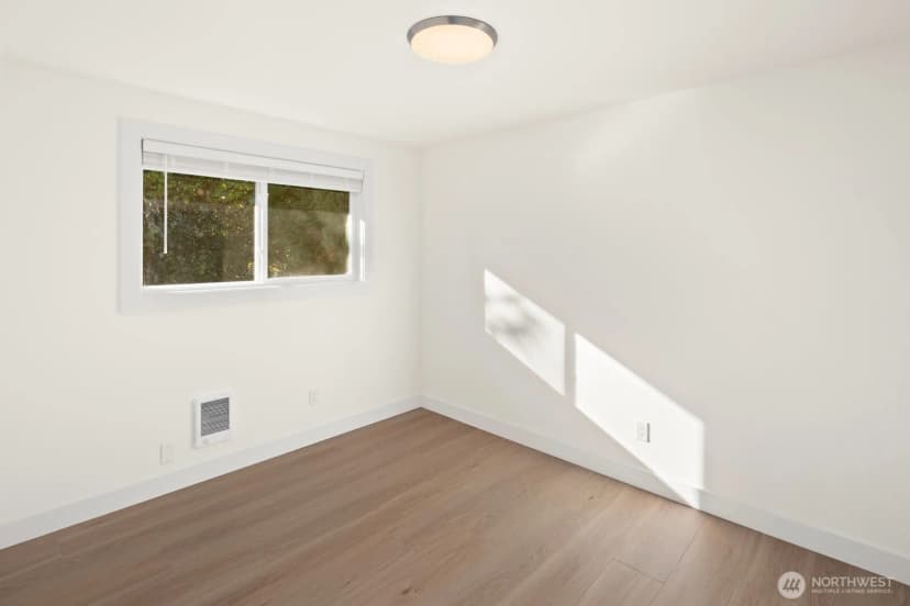 Property photo for 845 Kirkland Way, Kirkland photo 26