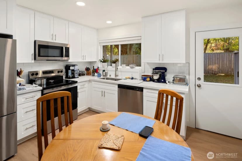 Property photo for 845 Kirkland Way, Kirkland photo 36