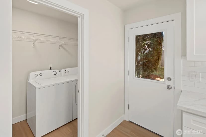 Property photo for 845 Kirkland Way, Kirkland photo 19