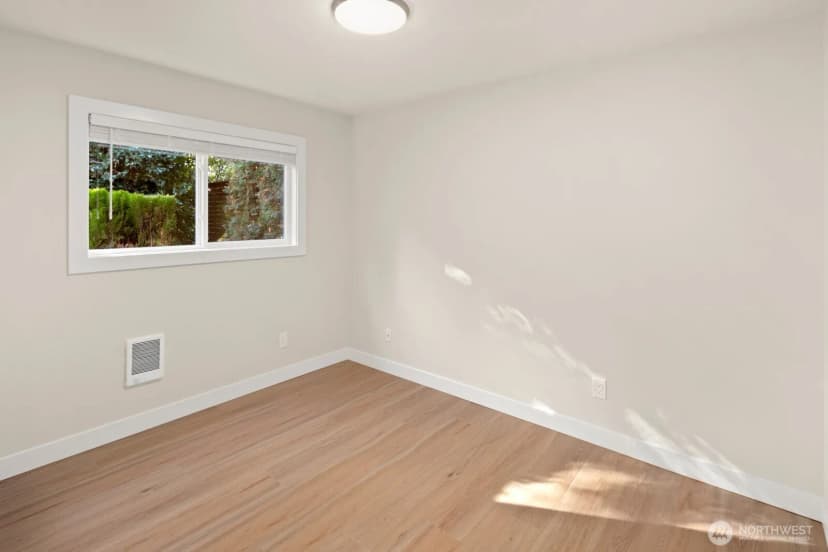 Property photo for 845 Kirkland Way, Kirkland photo 17