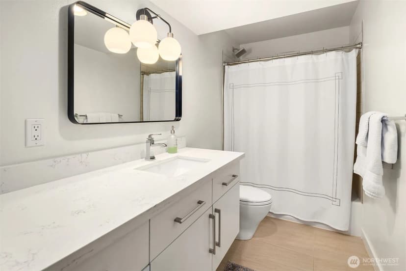 Property photo for 311 34th Avenue E, Seattle photo 35